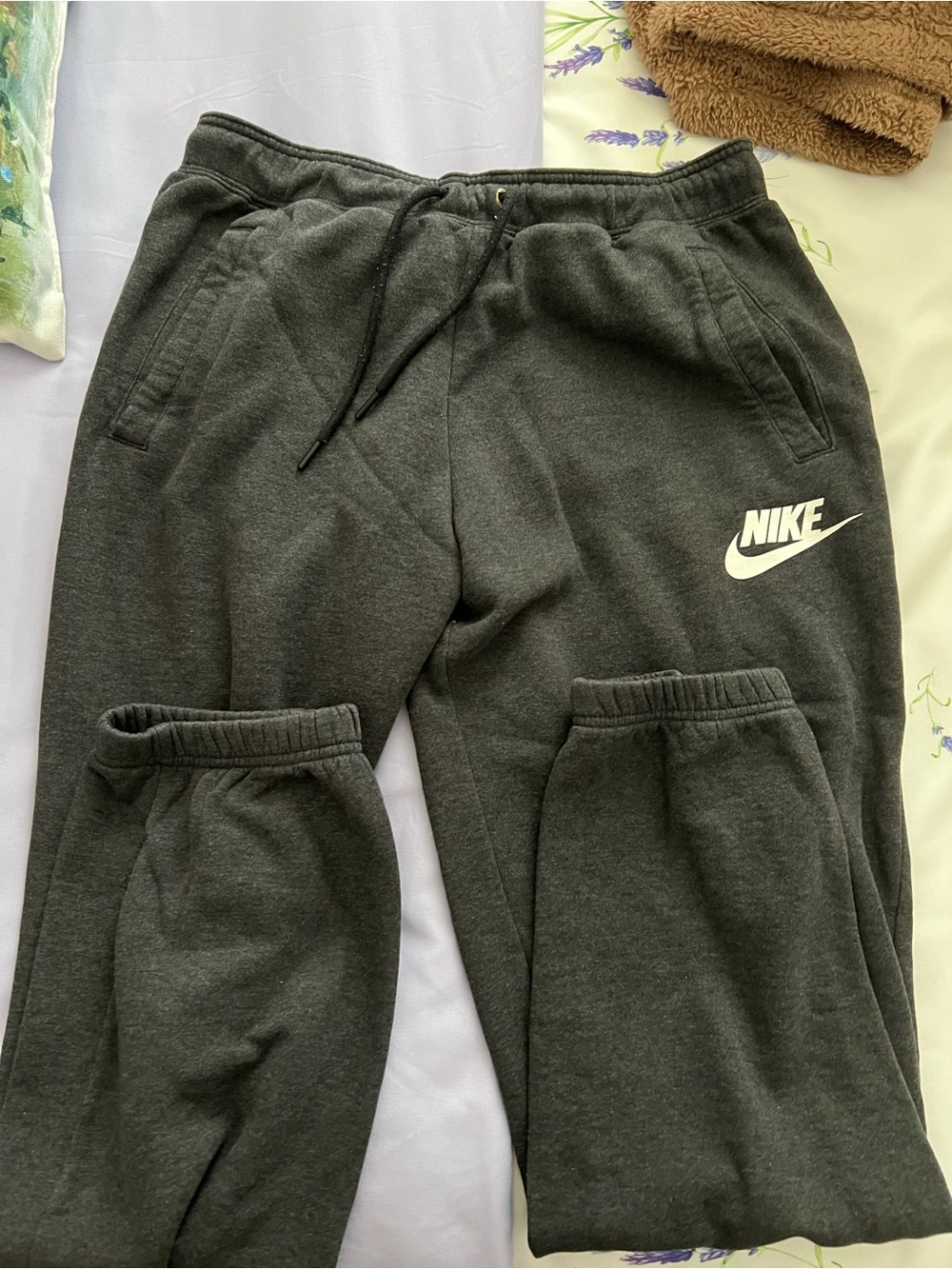 Nike Women’s Dark Gray Sweatpants